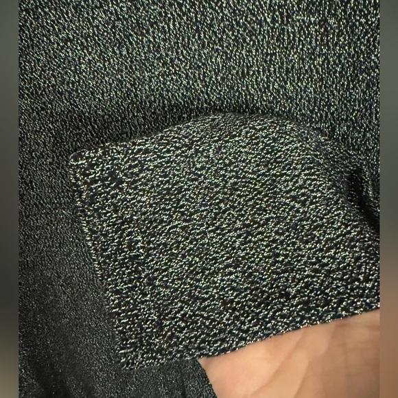 NWT INC Silver Sparkle Heathered V-Neck Sweater Large Get your “Shimmer On” - Picture 3 of 9